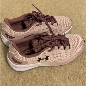 Under Armour Sneakers
